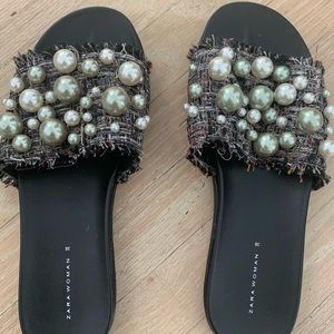 Zara pearl slides